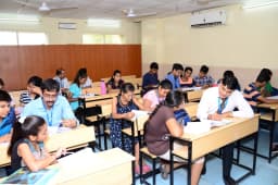 Aakash Institute, Knowledge Park-3 (Greater Noida)