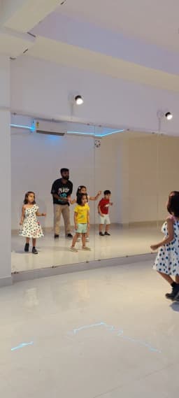 Dance Vibes Studio