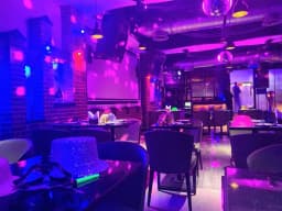BLUE CLUB & LOUNGE