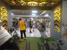 Gold's Gym