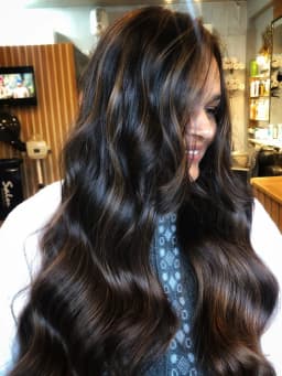 Sky unisex salon